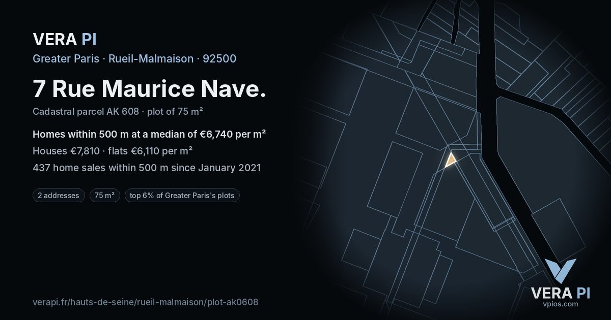 7 Rue Maurice Nave, Rueil-Malmaison at night – the plot lit, the parcels around coloured by the prices near them