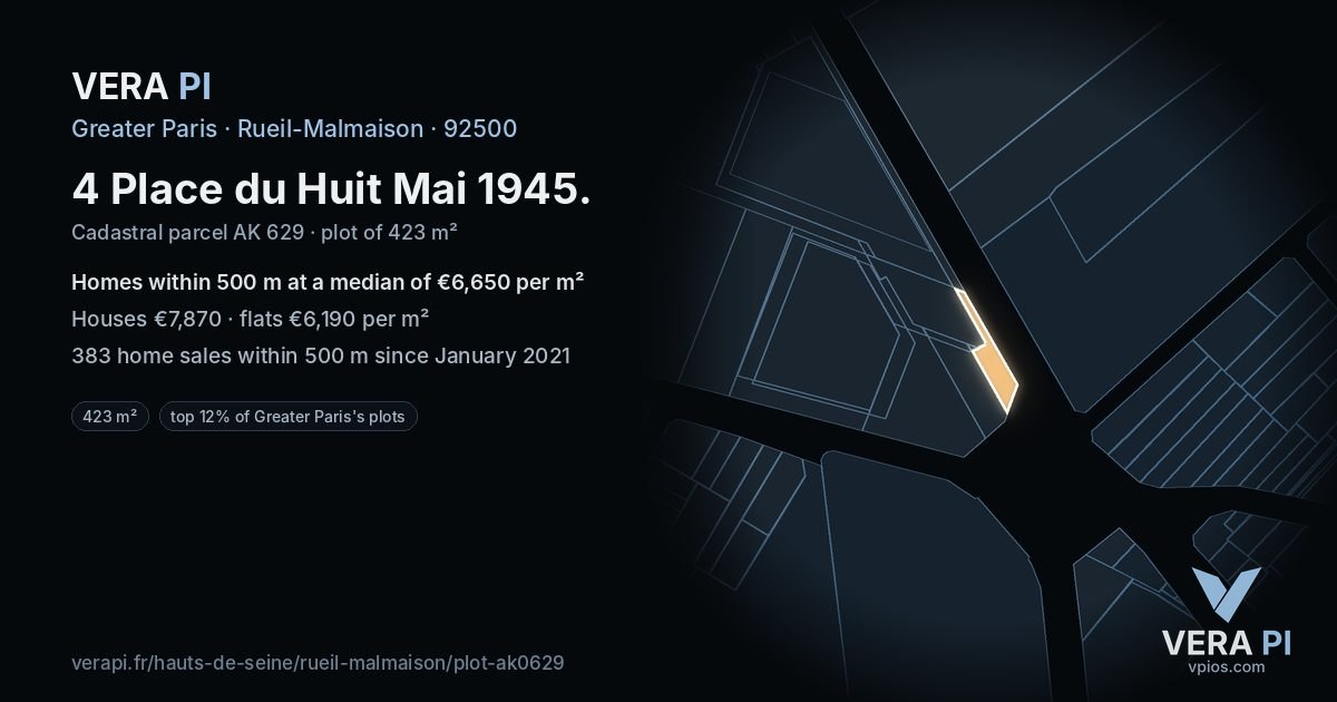 4 Place du Huit Mai 1945, Rueil-Malmaison at night – the plot lit, the parcels around coloured by the prices near them