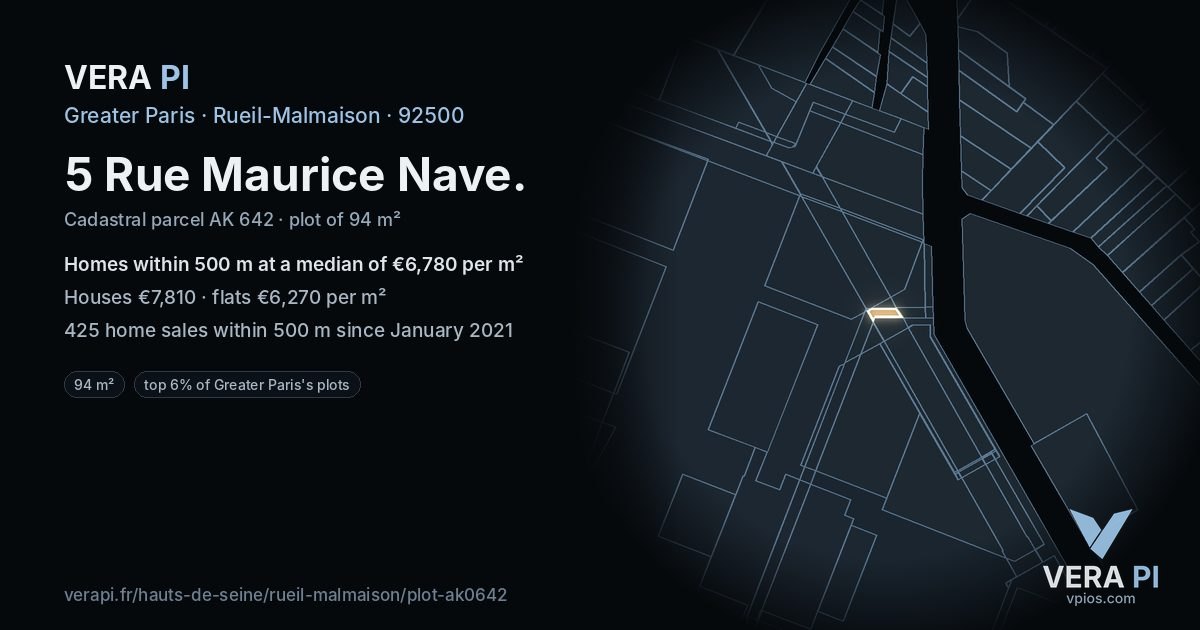 5 Rue Maurice Nave, Rueil-Malmaison at night – the plot lit, the parcels around coloured by the prices near them