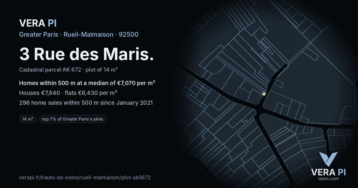 3 Rue des Maris, Rueil-Malmaison at night – the plot lit, the parcels around coloured by the prices near them