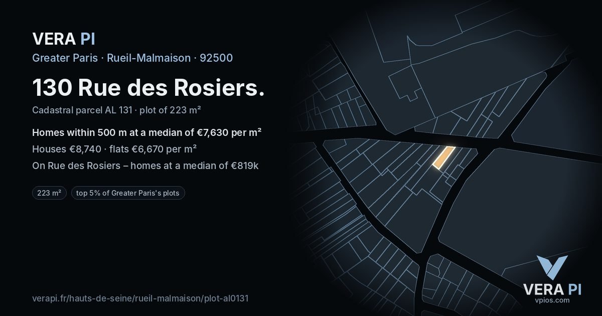 130 Rue des Rosiers, Rueil-Malmaison at night – the plot lit, the parcels around coloured by the prices near them