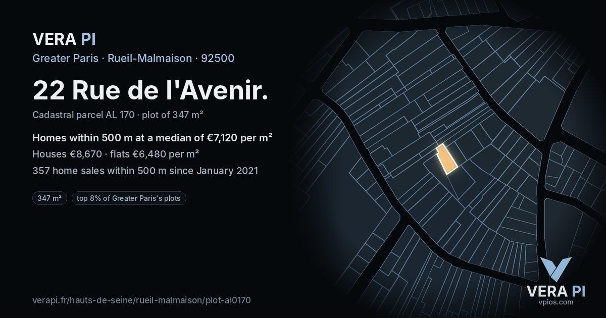 22 Rue de l'Avenir, Rueil-Malmaison at night – the plot lit, the parcels around coloured by the prices near them
