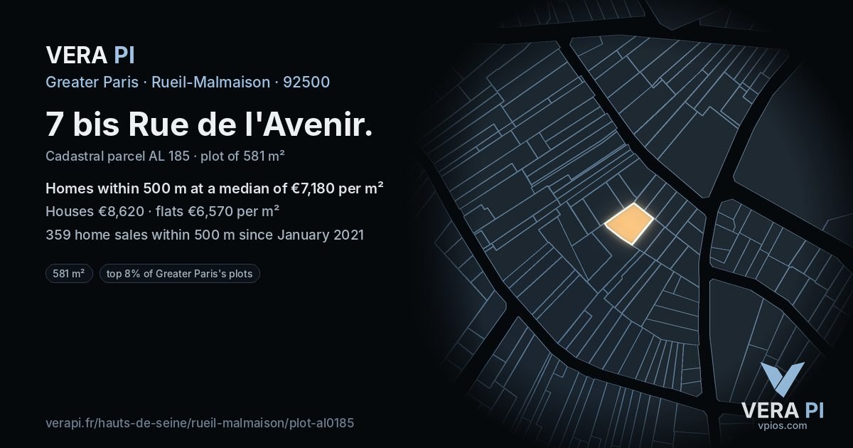 7 bis Rue de l'Avenir, Rueil-Malmaison at night – the plot lit, the parcels around coloured by the prices near them