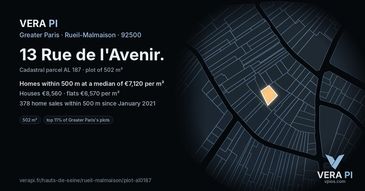13 Rue de l'Avenir, Rueil-Malmaison at night – the plot lit, the parcels around coloured by the prices near them