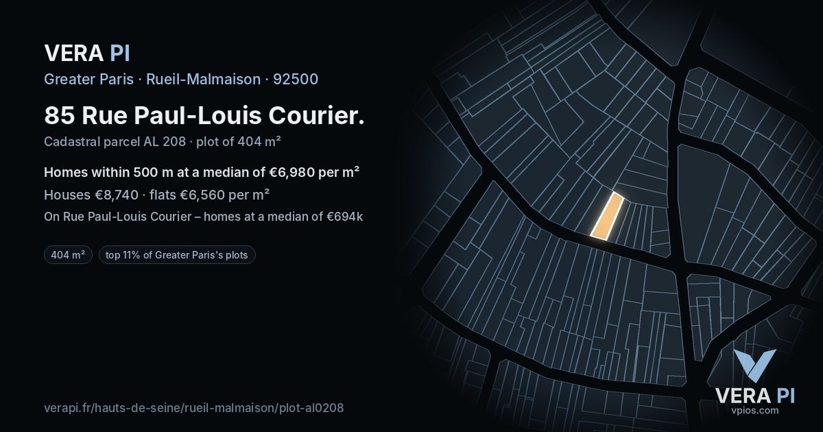 85 Rue Paul-Louis Courier, Rueil-Malmaison at night – the plot lit, the parcels around coloured by the prices near them