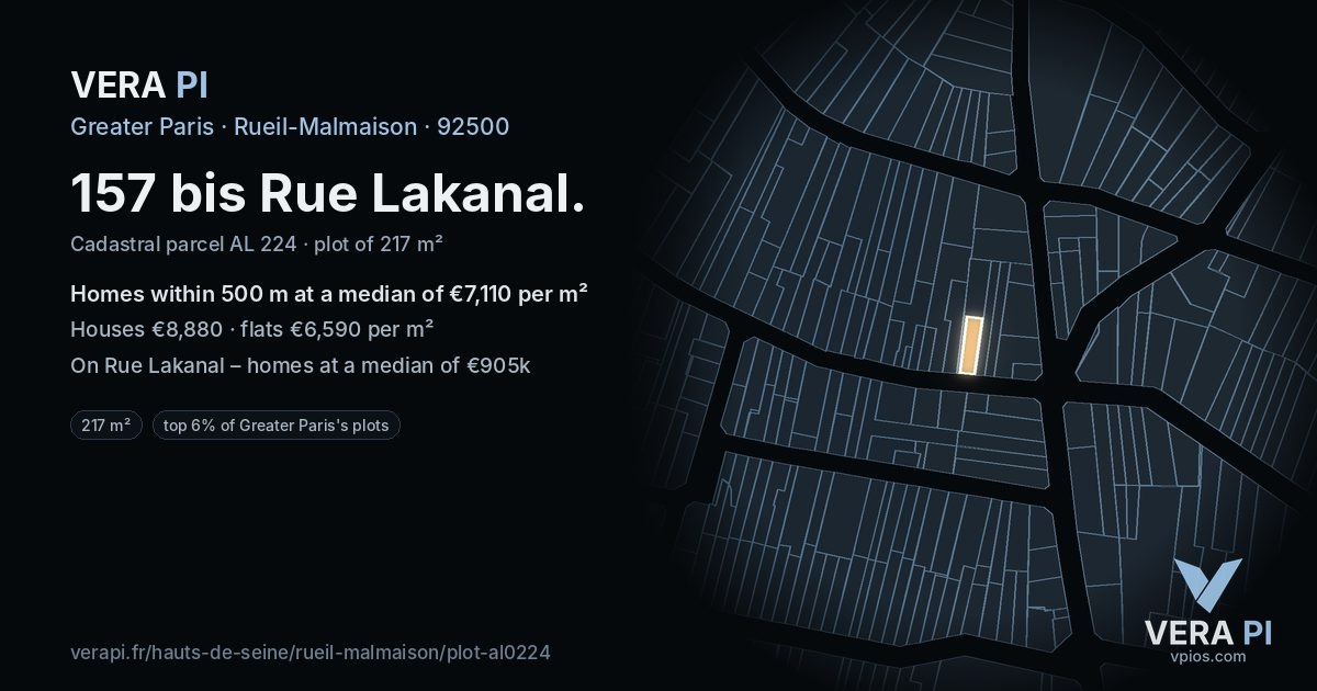 157 bis Rue Lakanal, Rueil-Malmaison at night – the plot lit, the parcels around coloured by the prices near them