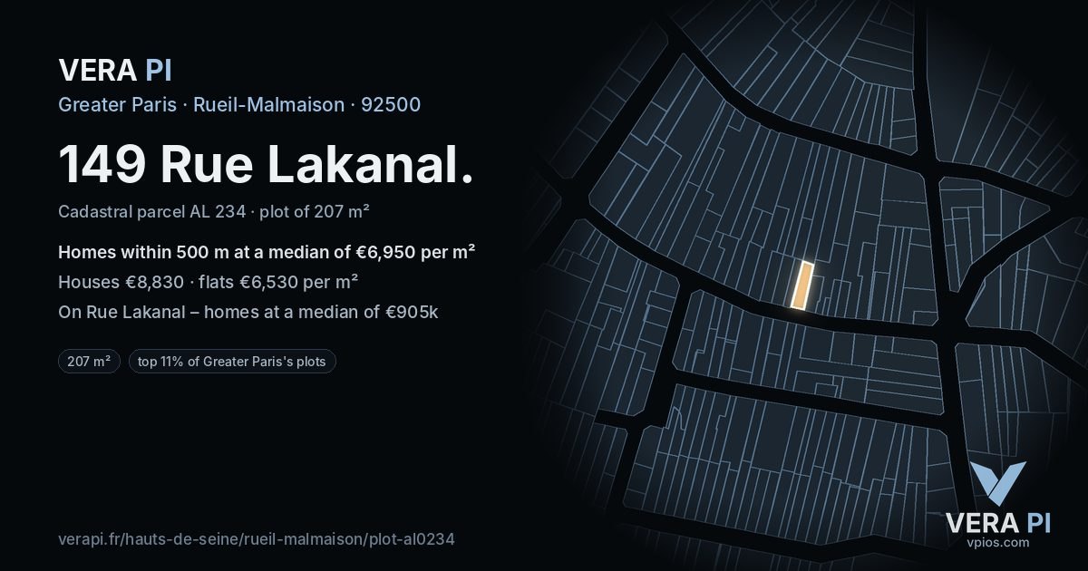 149 Rue Lakanal, Rueil-Malmaison at night – the plot lit, the parcels around coloured by the prices near them