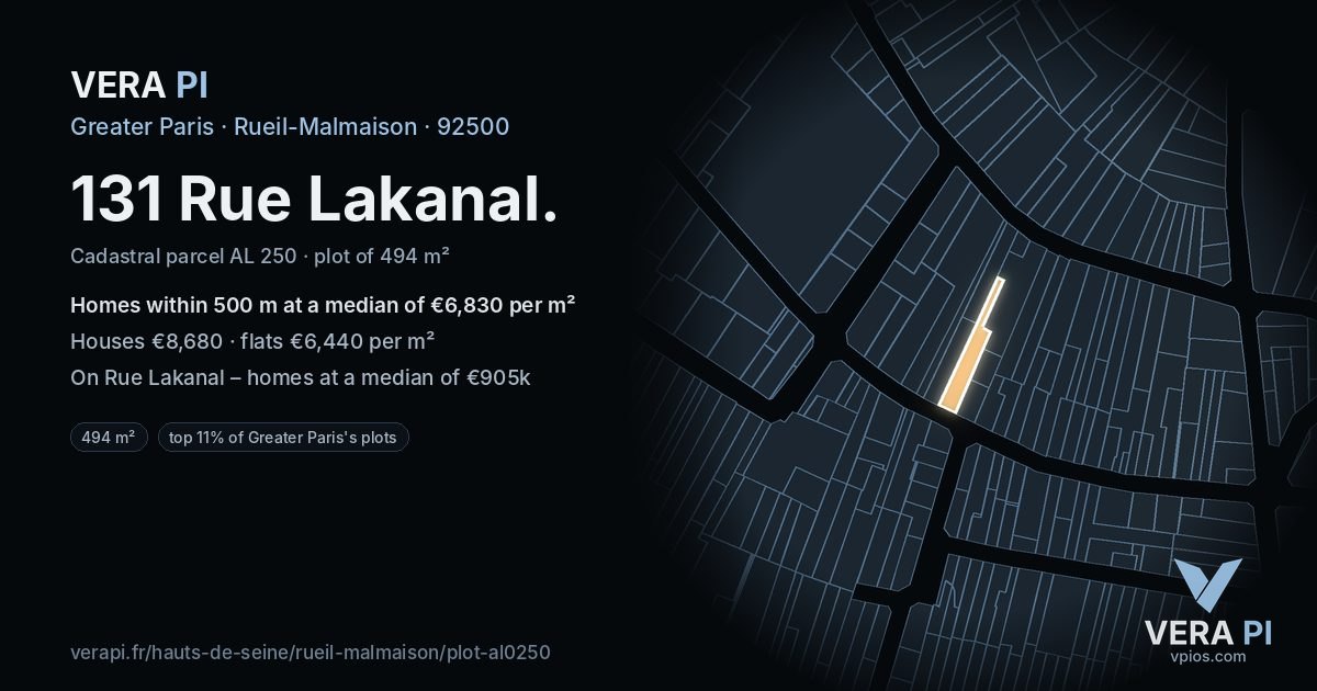 131 Rue Lakanal, Rueil-Malmaison at night – the plot lit, the parcels around coloured by the prices near them