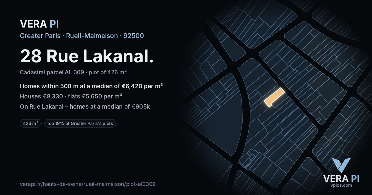 28 Rue Lakanal, Rueil-Malmaison at night – the plot lit, the parcels around coloured by the prices near them