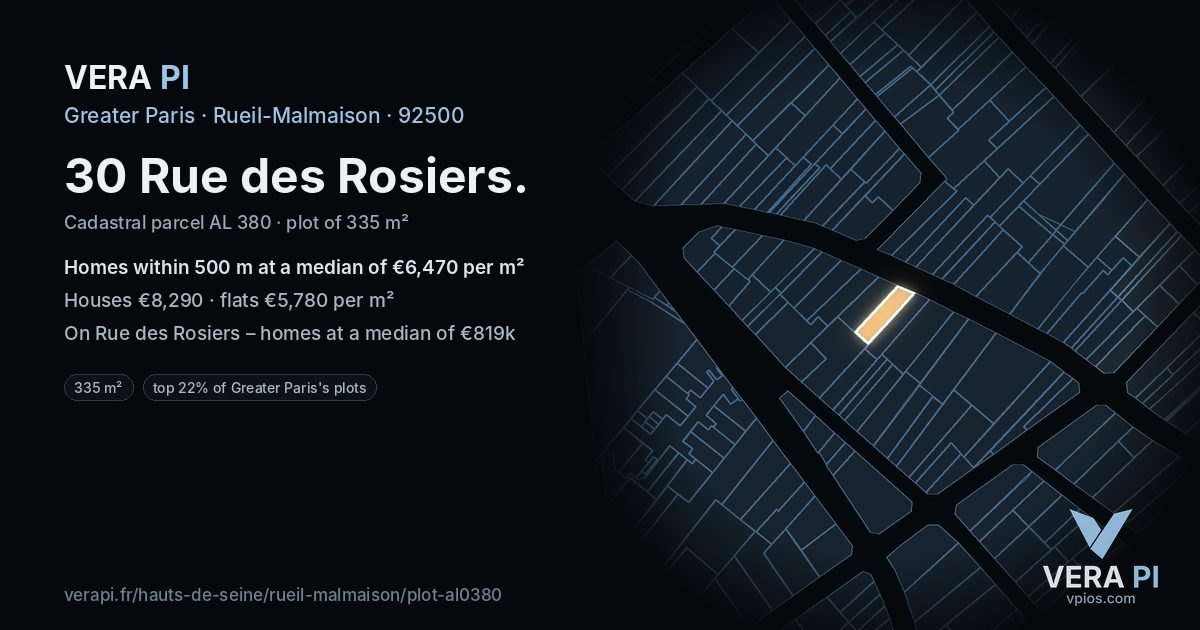 30 Rue des Rosiers, Rueil-Malmaison at night – the plot lit, the parcels around coloured by the prices near them