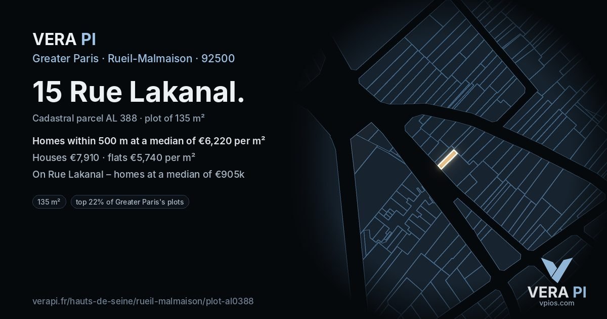15 Rue Lakanal, Rueil-Malmaison at night – the plot lit, the parcels around coloured by the prices near them