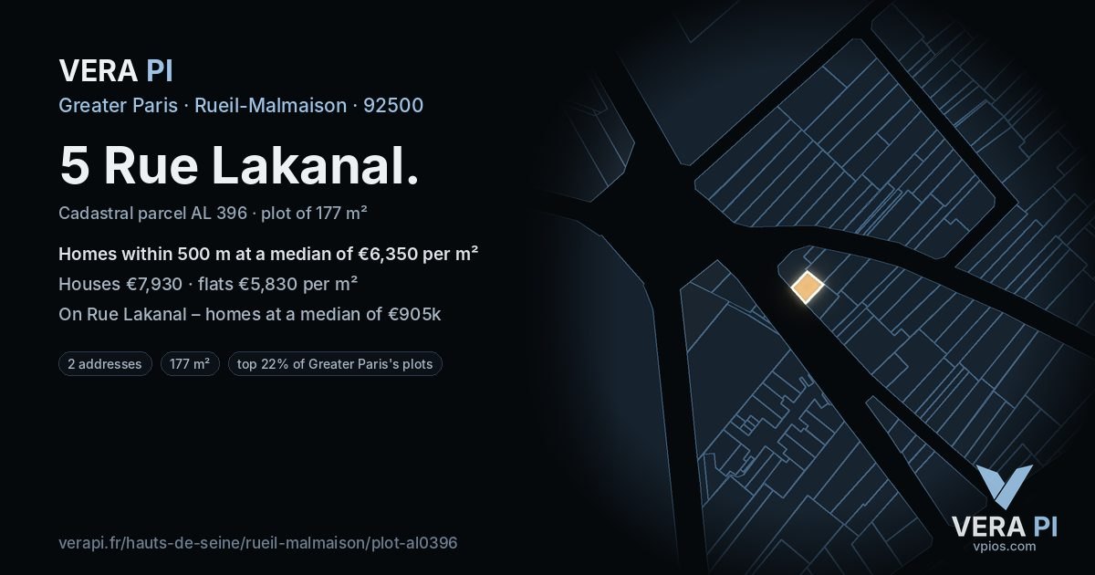 5 Rue Lakanal, Rueil-Malmaison at night – the plot lit, the parcels around coloured by the prices near them
