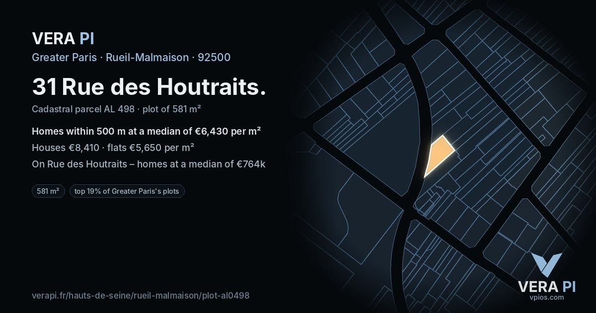 31 Rue des Houtraits, Rueil-Malmaison at night – the plot lit, the parcels around coloured by the prices near them
