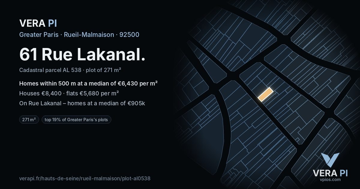 61 Rue Lakanal, Rueil-Malmaison at night – the plot lit, the parcels around coloured by the prices near them