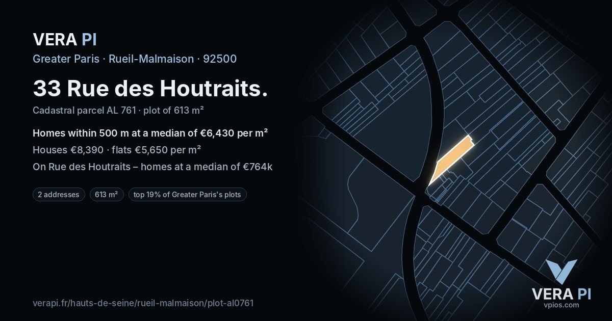 33 Rue des Houtraits, Rueil-Malmaison at night – the plot lit, the parcels around coloured by the prices near them