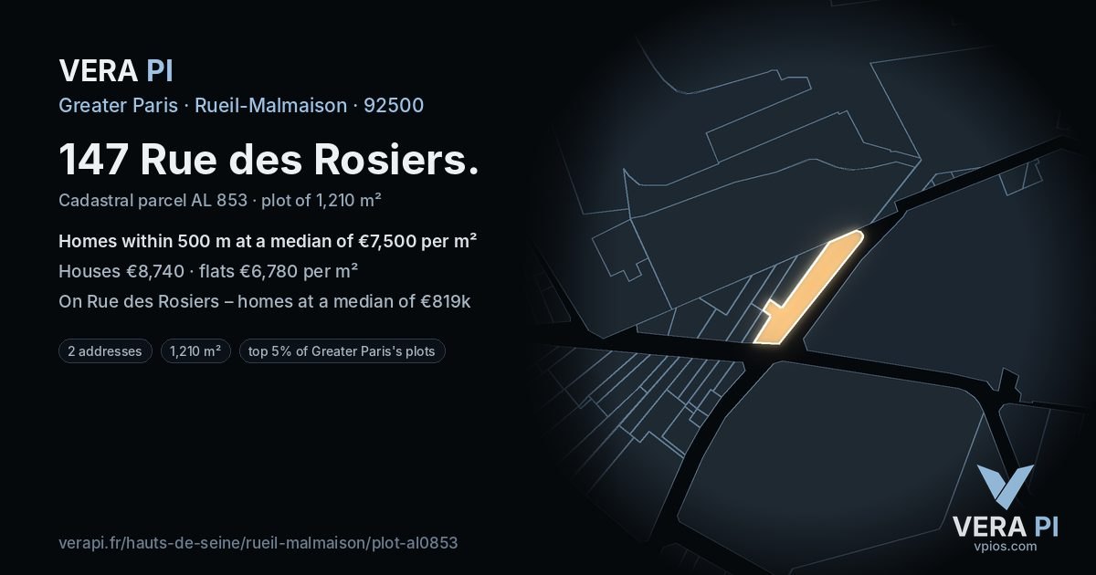 147 Rue des Rosiers, Rueil-Malmaison at night – the plot lit, the parcels around coloured by the prices near them