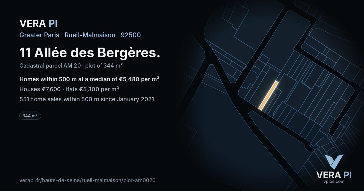 11 Allée des Bergères, Rueil-Malmaison at night – the plot lit, the parcels around coloured by the prices near them