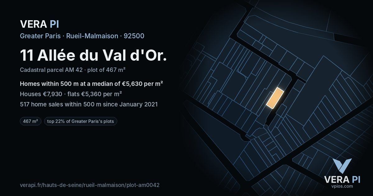 11 Allée du Val d'Or, Rueil-Malmaison at night – the plot lit, the parcels around coloured by the prices near them