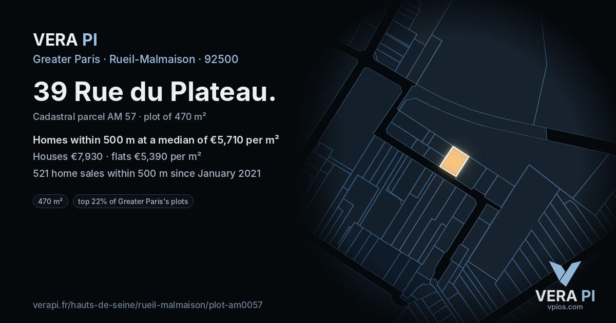 39 Rue du Plateau, Rueil-Malmaison at night – the plot lit, the parcels around coloured by the prices near them
