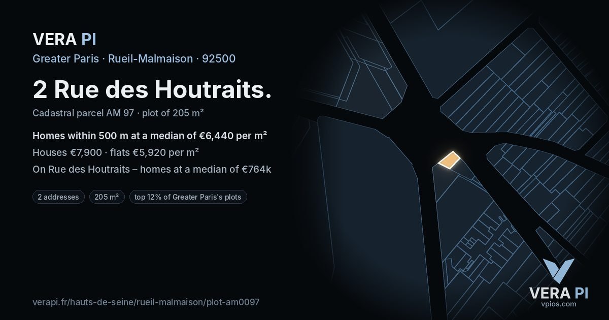 2 Rue des Houtraits, Rueil-Malmaison at night – the plot lit, the parcels around coloured by the prices near them