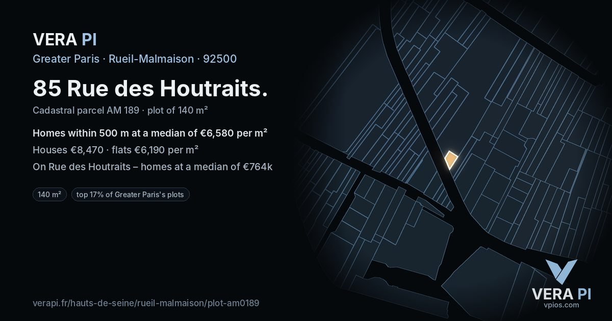 85 Rue des Houtraits, Rueil-Malmaison at night – the plot lit, the parcels around coloured by the prices near them