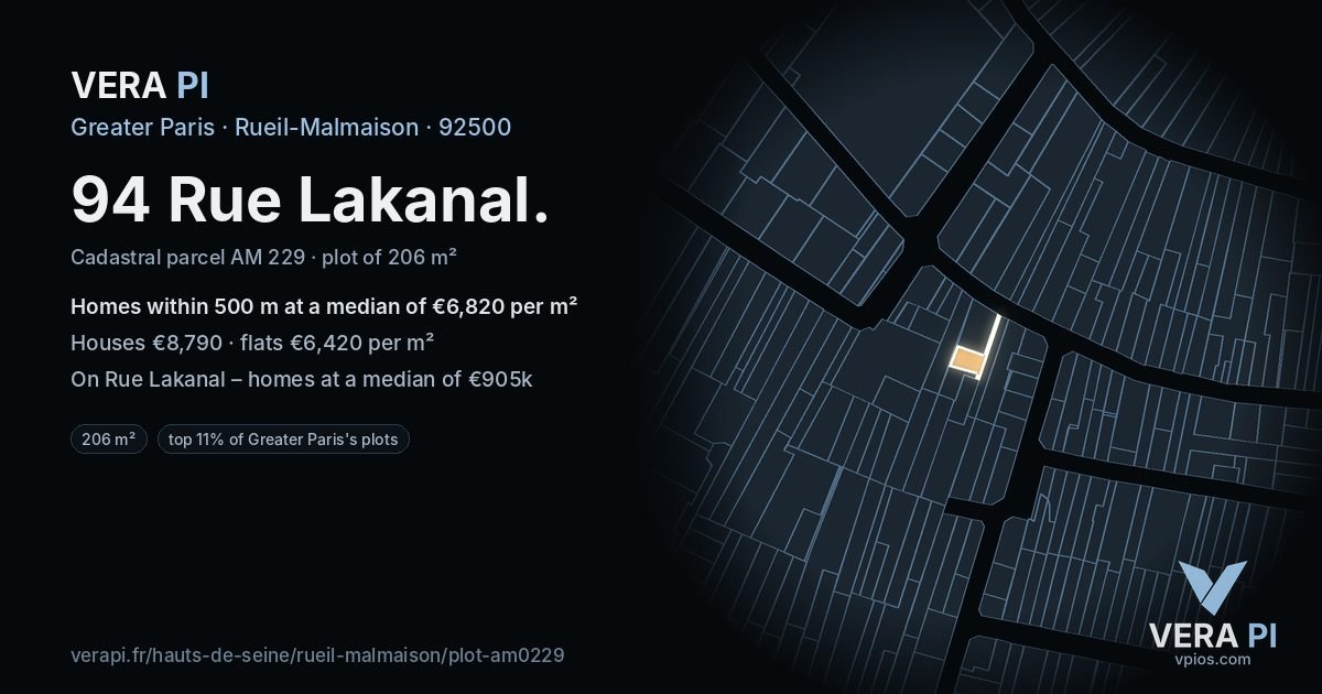 94 Rue Lakanal, Rueil-Malmaison at night – the plot lit, the parcels around coloured by the prices near them