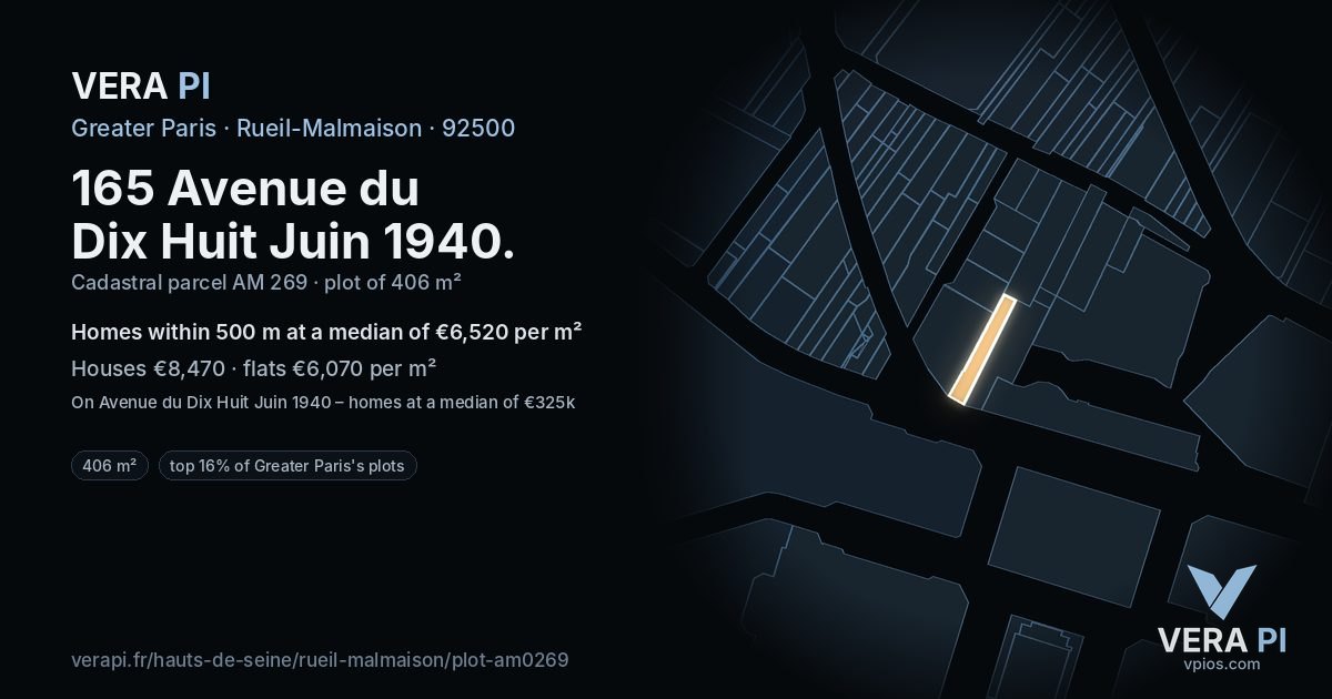 165 Avenue du Dix Huit Juin 1940, Rueil-Malmaison at night – the plot lit, the parcels around coloured by the prices near them