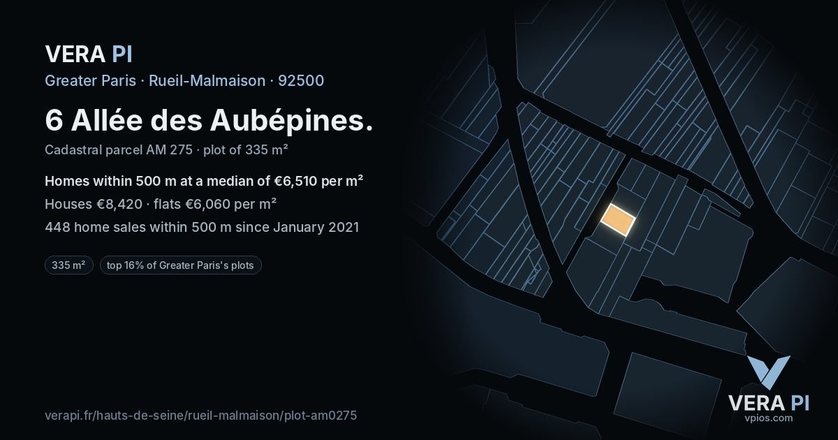 6 Allée des Aubépines, Rueil-Malmaison at night – the plot lit, the parcels around coloured by the prices near them