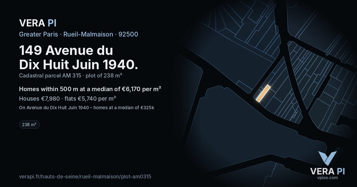 149 Avenue du Dix Huit Juin 1940, Rueil-Malmaison at night – the plot lit, the parcels around coloured by the prices near them