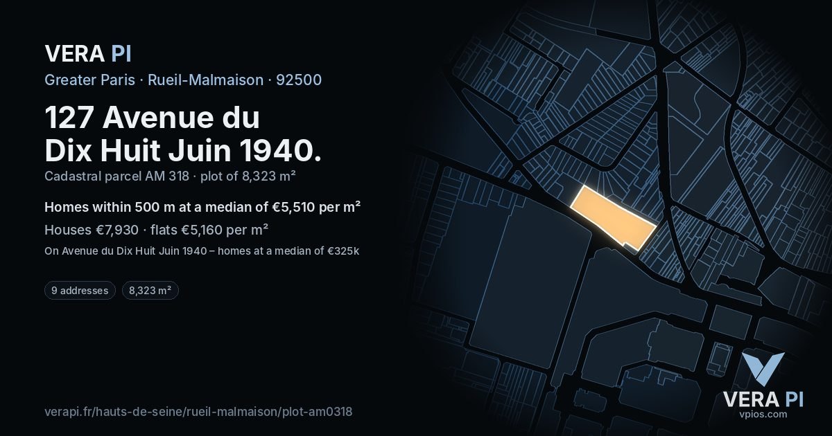 127 Avenue du Dix Huit Juin 1940, Rueil-Malmaison at night – the plot lit, the parcels around coloured by the prices near them