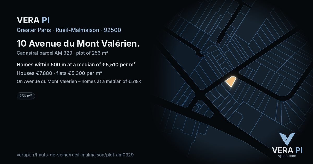 10 Avenue du Mont Valérien, Rueil-Malmaison at night – the plot lit, the parcels around coloured by the prices near them