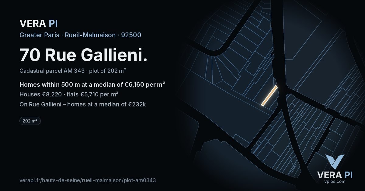70 Rue Gallieni, Rueil-Malmaison at night – the plot lit, the parcels around coloured by the prices near them
