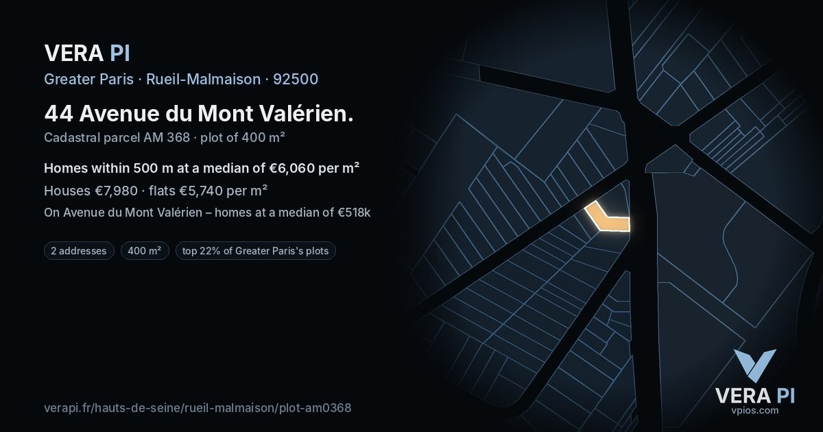 44 Avenue du Mont Valérien, Rueil-Malmaison at night – the plot lit, the parcels around coloured by the prices near them