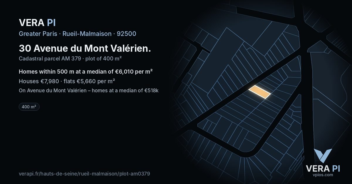 30 Avenue du Mont Valérien, Rueil-Malmaison at night – the plot lit, the parcels around coloured by the prices near them