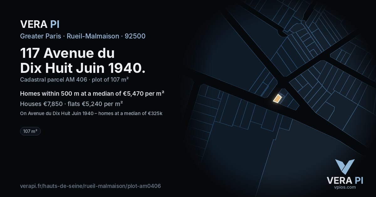 117 Avenue du Dix Huit Juin 1940, Rueil-Malmaison at night – the plot lit, the parcels around coloured by the prices near them