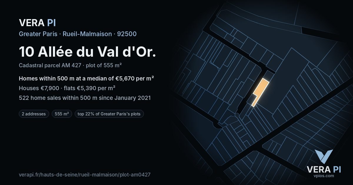 10 Allée du Val d'Or, Rueil-Malmaison at night – the plot lit, the parcels around coloured by the prices near them