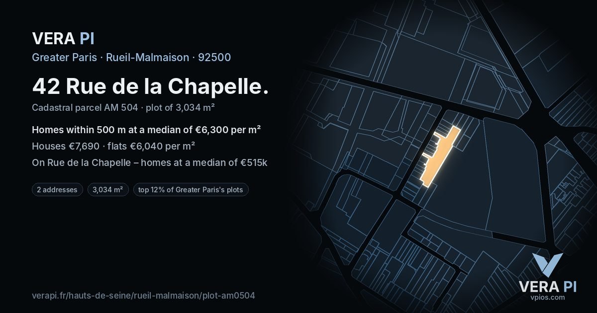 42 Rue de la Chapelle, Rueil-Malmaison at night – the plot lit, the parcels around coloured by the prices near them
