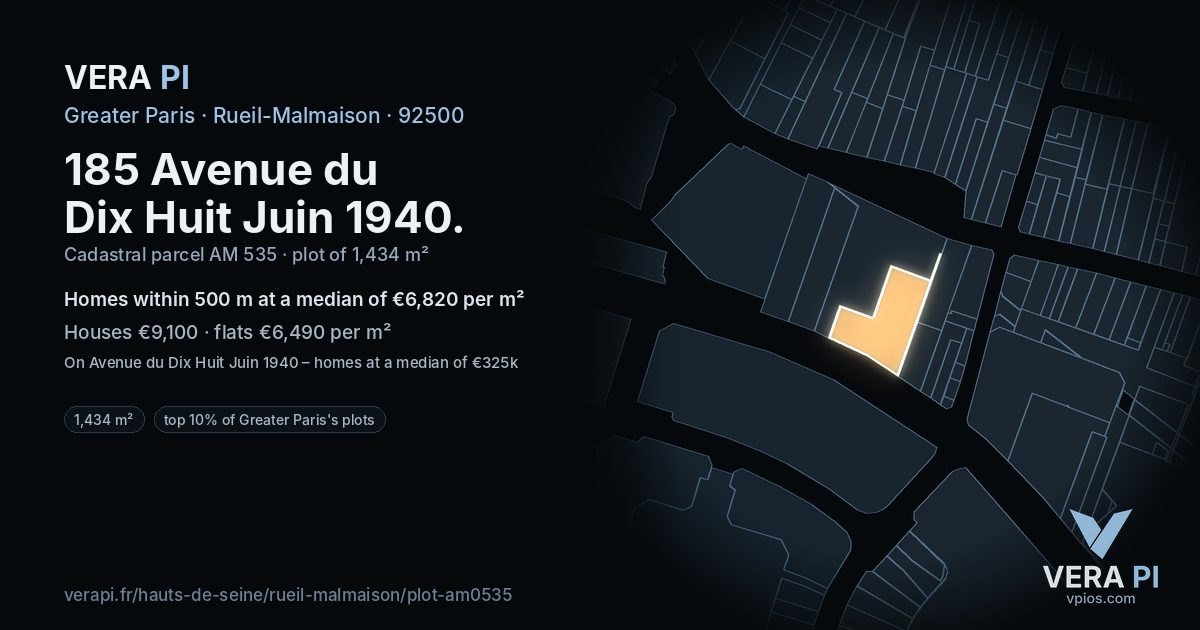 185 Avenue du Dix Huit Juin 1940, Rueil-Malmaison at night – the plot lit, the parcels around coloured by the prices near them
