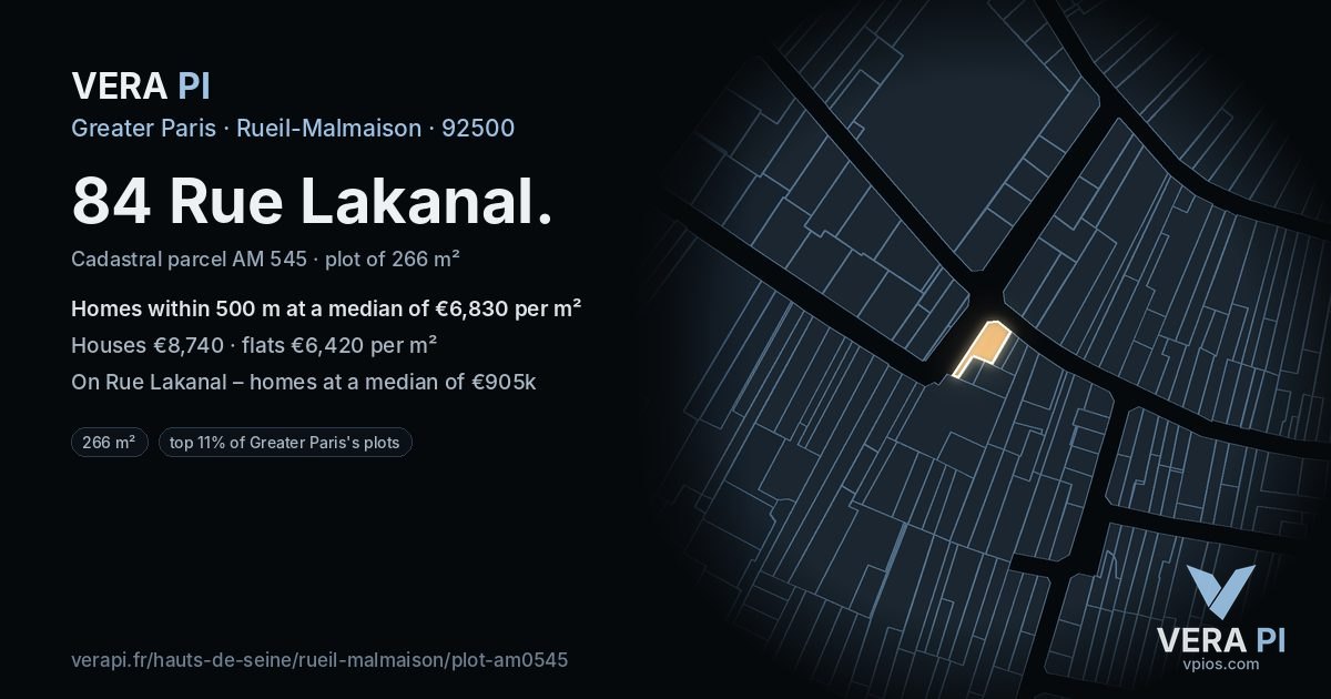 84 Rue Lakanal, Rueil-Malmaison at night – the plot lit, the parcels around coloured by the prices near them