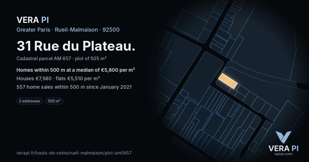31 Rue du Plateau, Rueil-Malmaison at night – the plot lit, the parcels around coloured by the prices near them