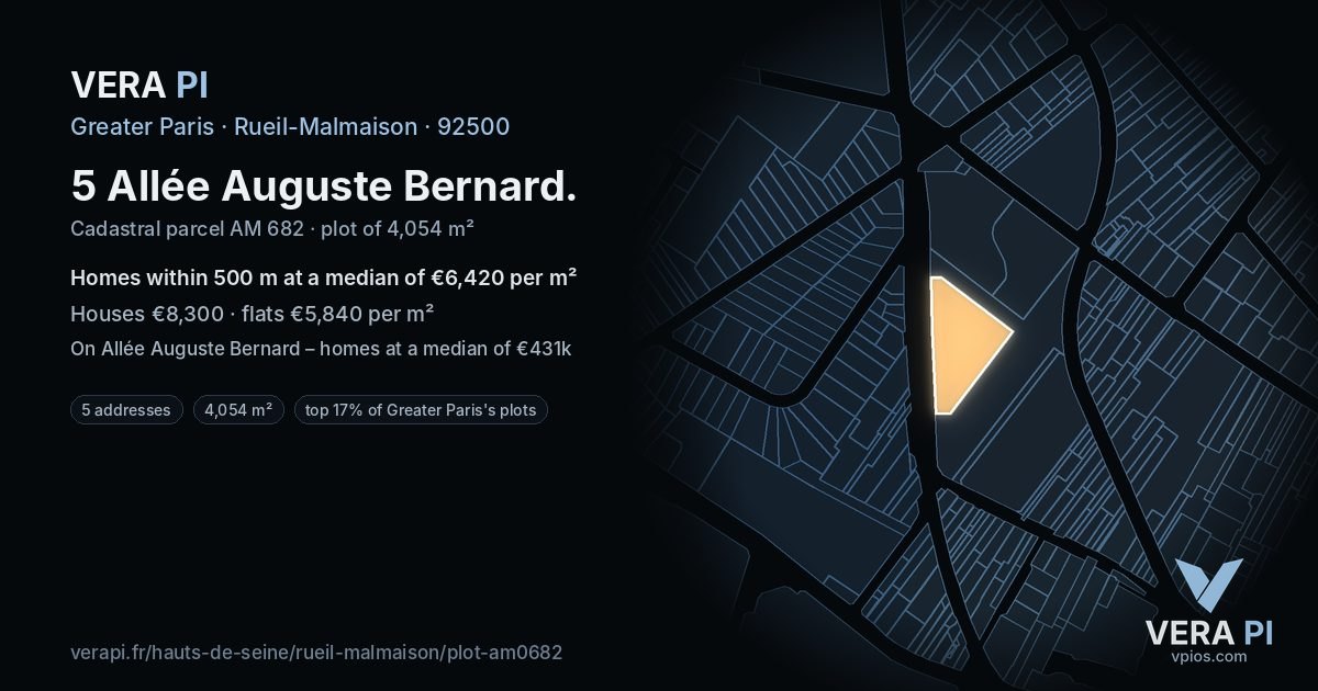 5 Allée Auguste Bernard, Rueil-Malmaison at night – the plot lit, the parcels around coloured by the prices near them