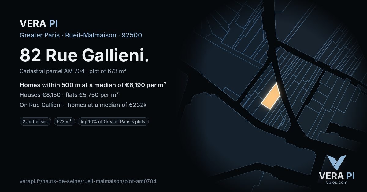 82 Rue Gallieni, Rueil-Malmaison at night – the plot lit, the parcels around coloured by the prices near them