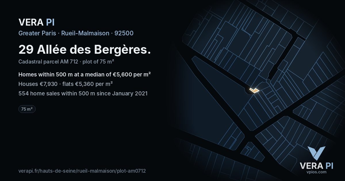 29 Allée des Bergères, Rueil-Malmaison at night – the plot lit, the parcels around coloured by the prices near them