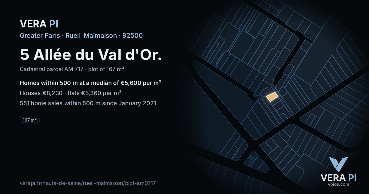 5 Allée du Val d'Or, Rueil-Malmaison at night – the plot lit, the parcels around coloured by the prices near them