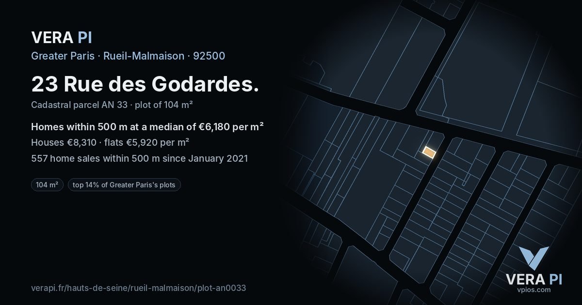 23 Rue des Godardes, Rueil-Malmaison at night – the plot lit, the parcels around coloured by the prices near them