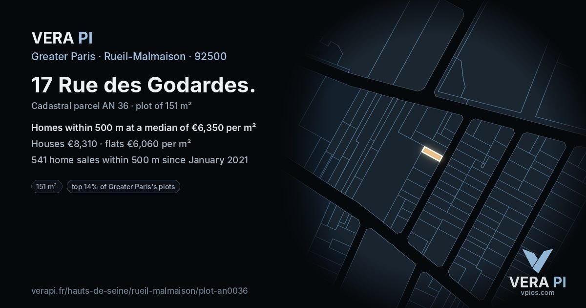 17 Rue des Godardes, Rueil-Malmaison at night – the plot lit, the parcels around coloured by the prices near them