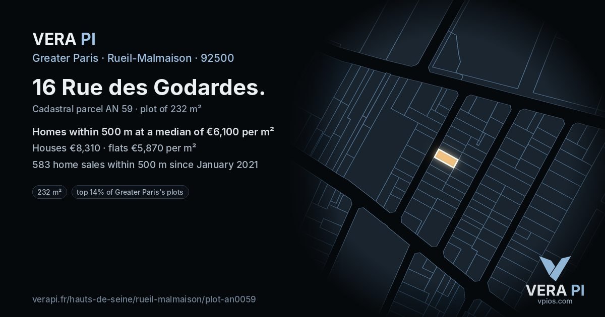 16 Rue des Godardes, Rueil-Malmaison at night – the plot lit, the parcels around coloured by the prices near them