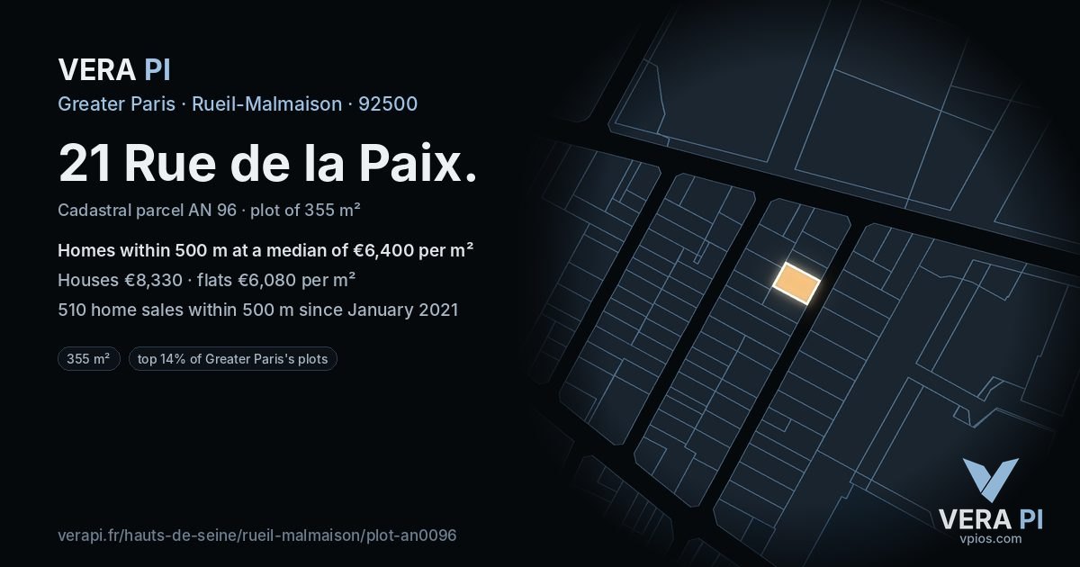 21 Rue de la Paix, Rueil-Malmaison at night – the plot lit, the parcels around coloured by the prices near them