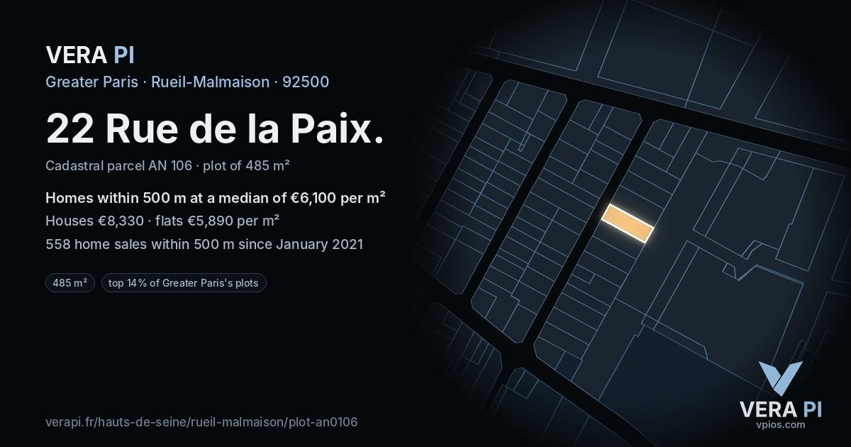 22 Rue de la Paix, Rueil-Malmaison at night – the plot lit, the parcels around coloured by the prices near them