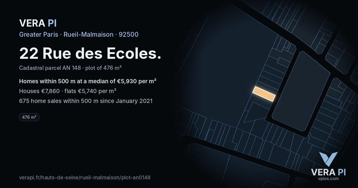22 Rue des Ecoles, Rueil-Malmaison at night – the plot lit, the parcels around coloured by the prices near them